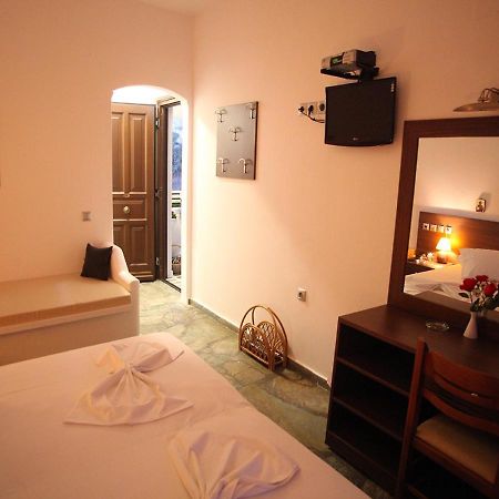 Pergola Aparthotel Livádi Kültér fotó