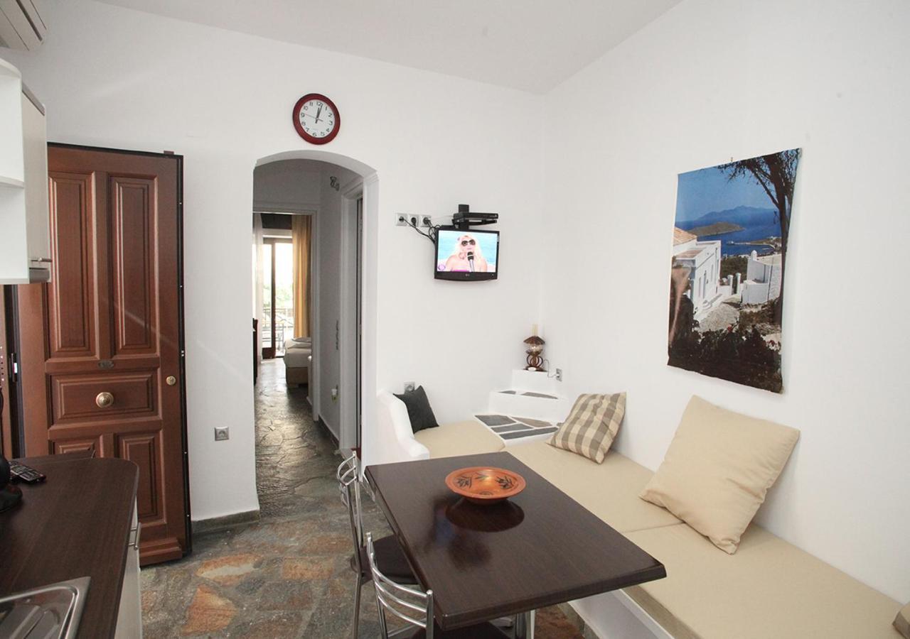 Pergola Aparthotel Livádi Kültér fotó