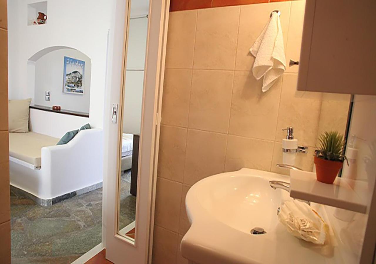 Pergola Aparthotel Livádi Kültér fotó