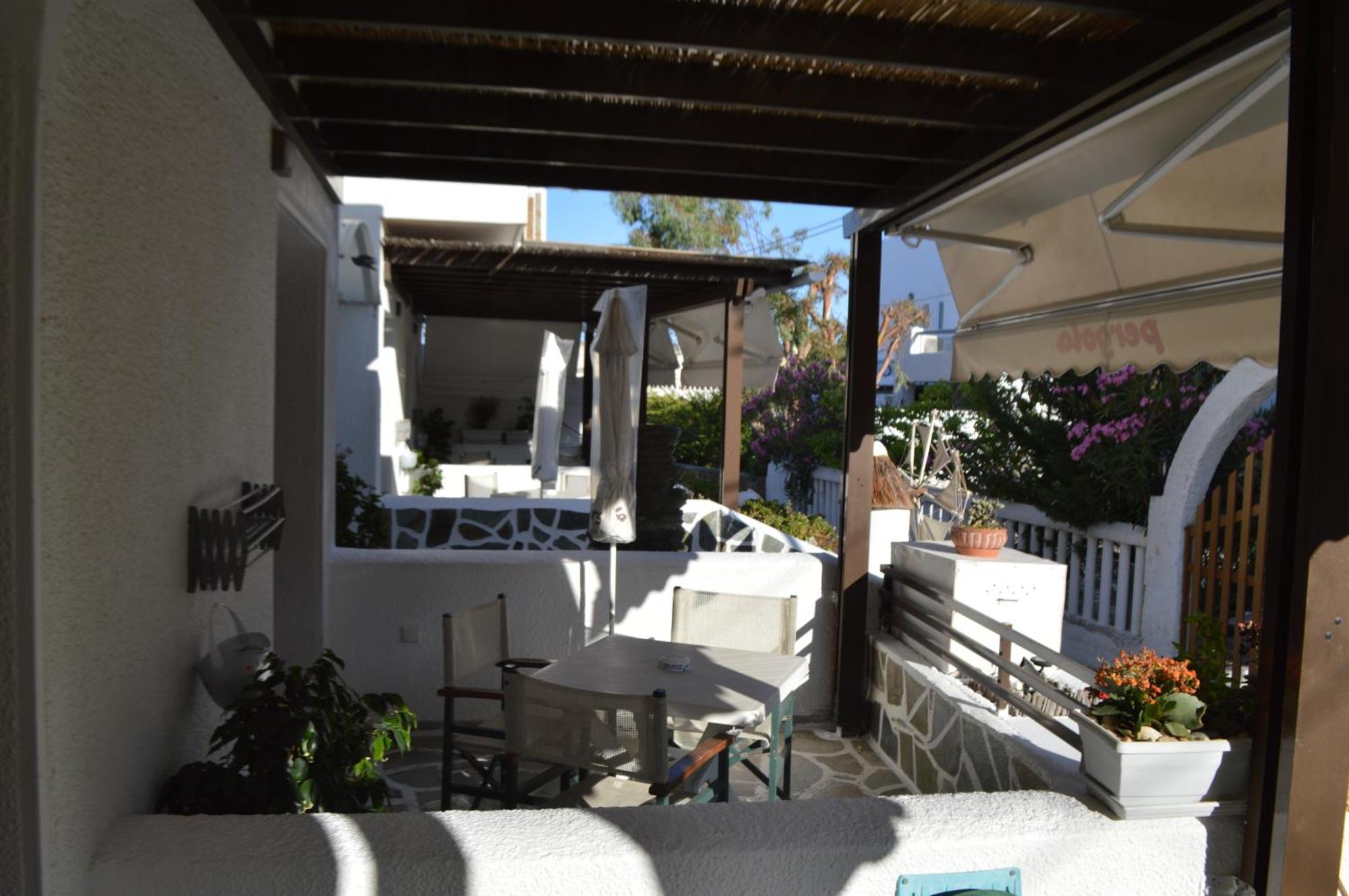 Pergola Aparthotel Livádi Kültér fotó
